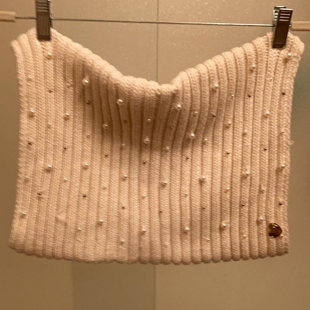 White Pearl Scarf Betsy Johnson
